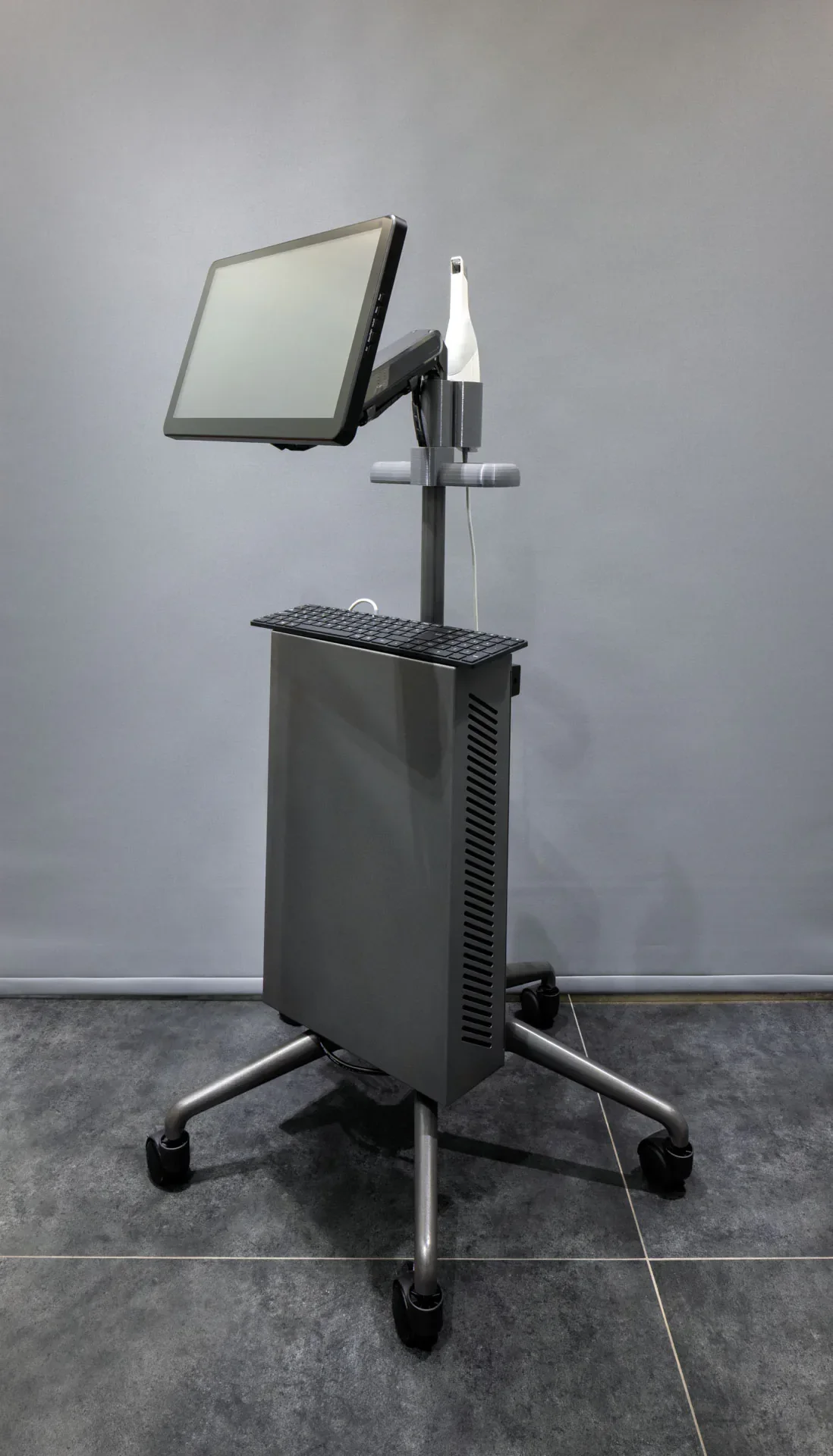 Intraoral scanner station with a touch screen
